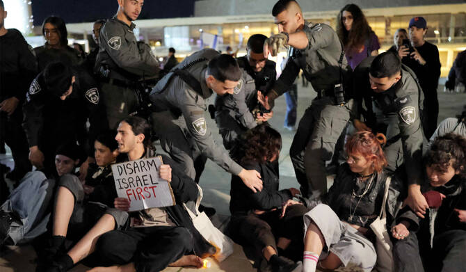 Why News Coverage of Israel Looks Different Depending on Where You Read It